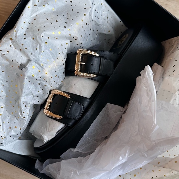 Platform Sandal - Picture 2 of 2